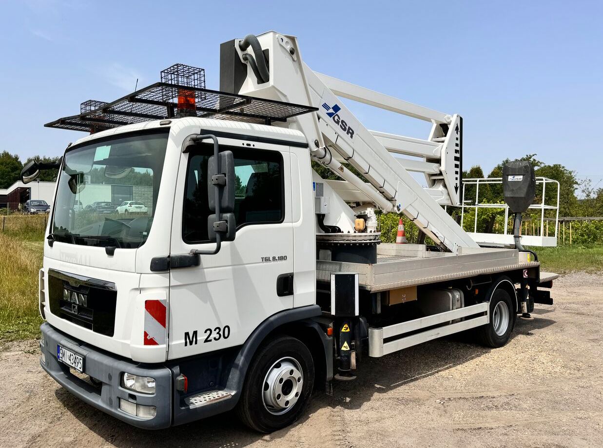 truck-cranes